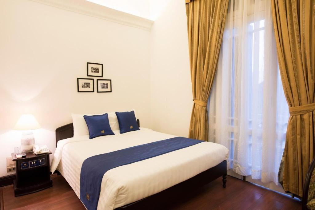 Hoa Binh Hotel Hanoi Bagian luar foto