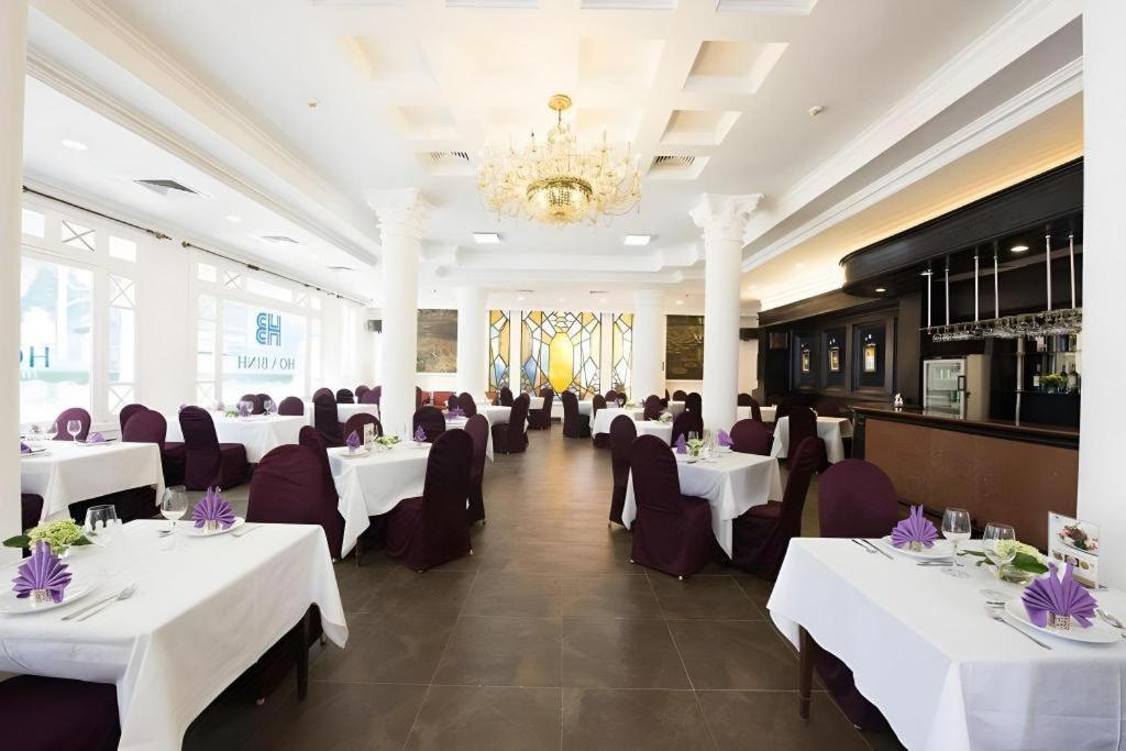 Hoa Binh Hotel Hanoi Bagian luar foto