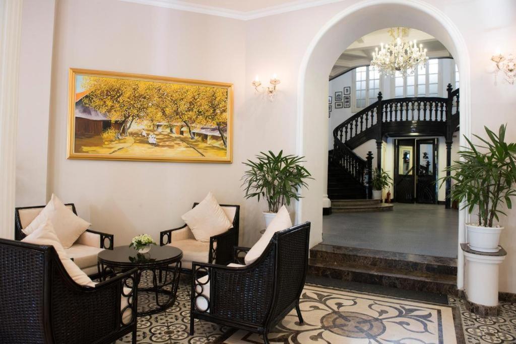 Hoa Binh Hotel Hanoi Bagian luar foto