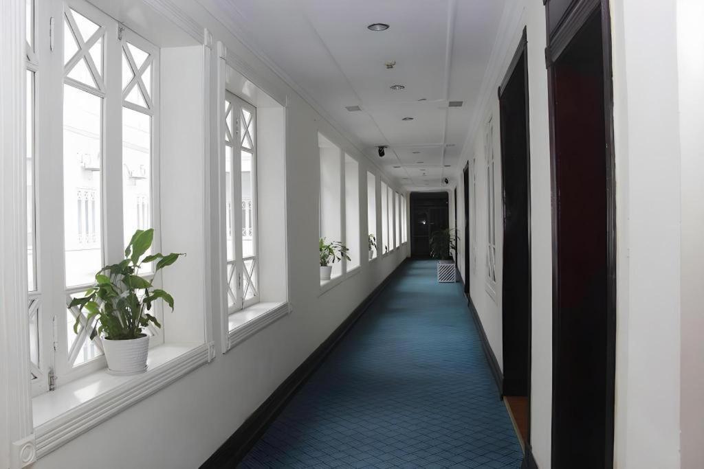 Hoa Binh Hotel Hanoi Bagian luar foto