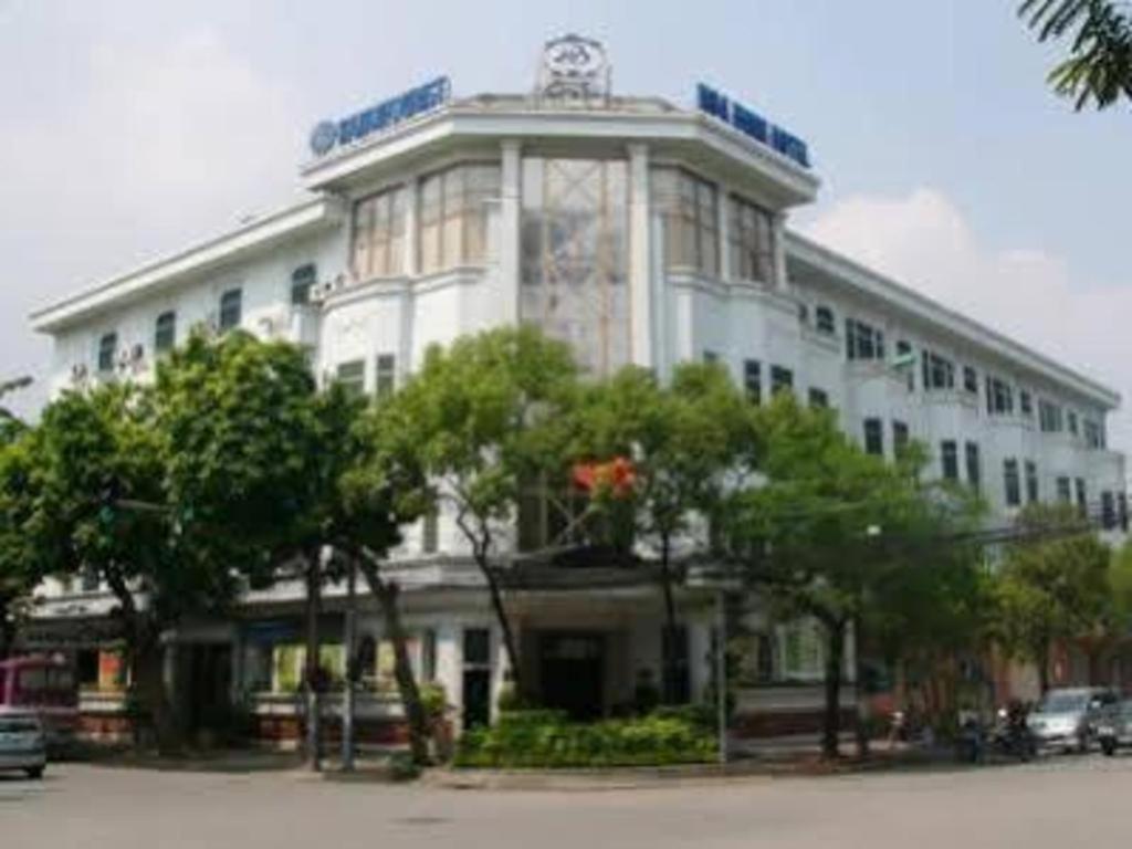 Hoa Binh Hotel Hanoi Bagian luar foto