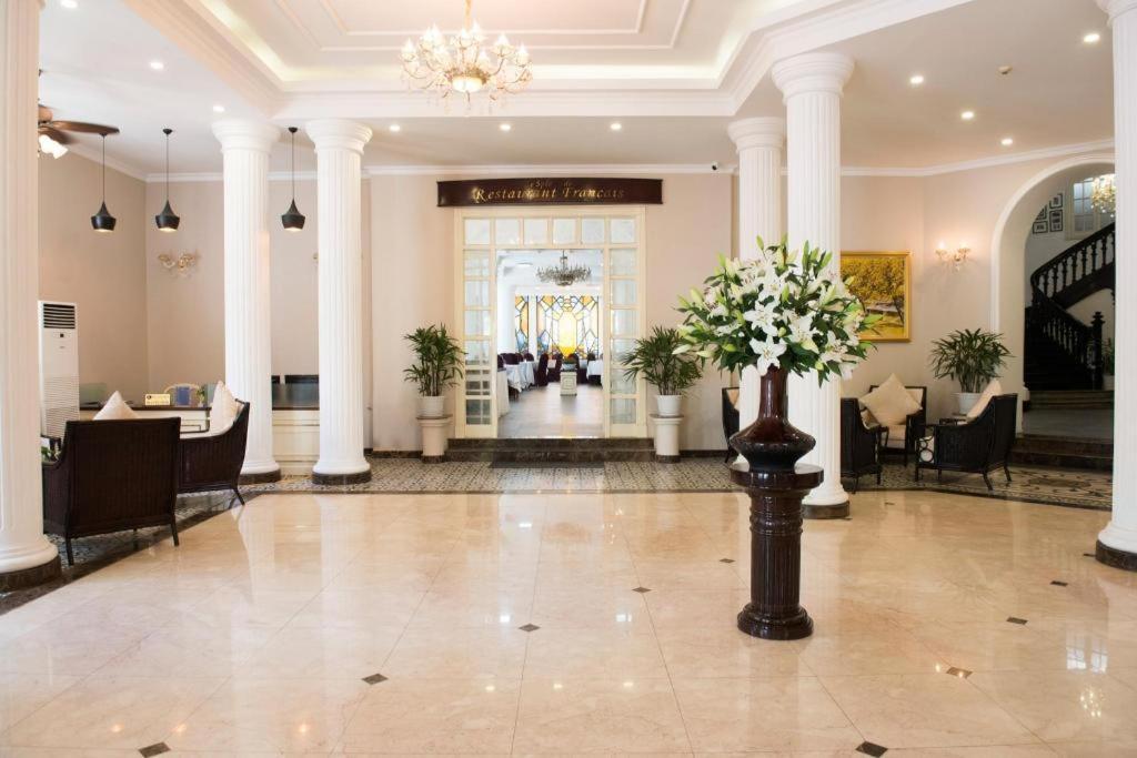 Hoa Binh Hotel Hanoi Bagian luar foto